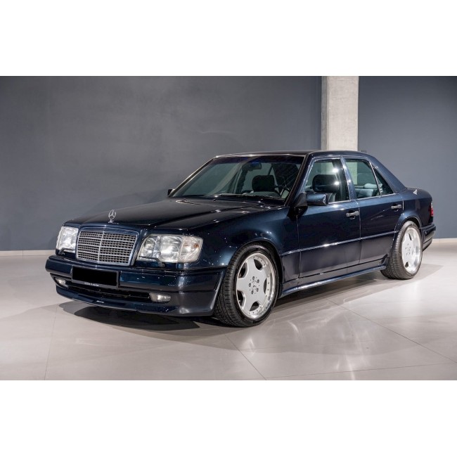 MERCEDES-BENZ W124 SEDAN AMG LOOK - ZESTAW STYLIZACYJNY