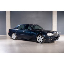 MERCEDES-BENZ W124 SEDAN AMG LOOK - ZESTAW STYLIZACYJNY