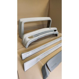 MERCEDES-BENZ W124 SEDAN AMG LOOK - ZDERZAK PRZÓD