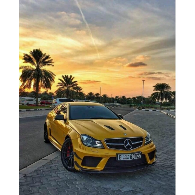 MERCEDES W204 SEDAN - ZESTAW STYLIZACYJNY BLACK SERIES