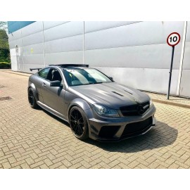 MERCEDES W204 SEDAN - ZESTAW STYLIZACYJNY BLACK SERIES